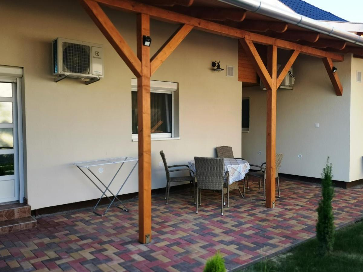 Lili Apartman Harkany Bagian luar foto