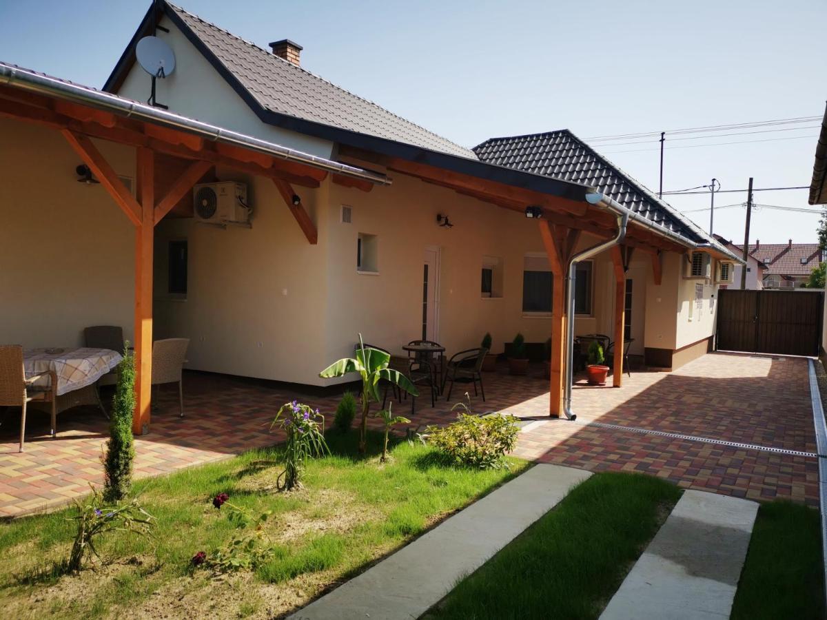 Lili Apartman Harkany Bagian luar foto