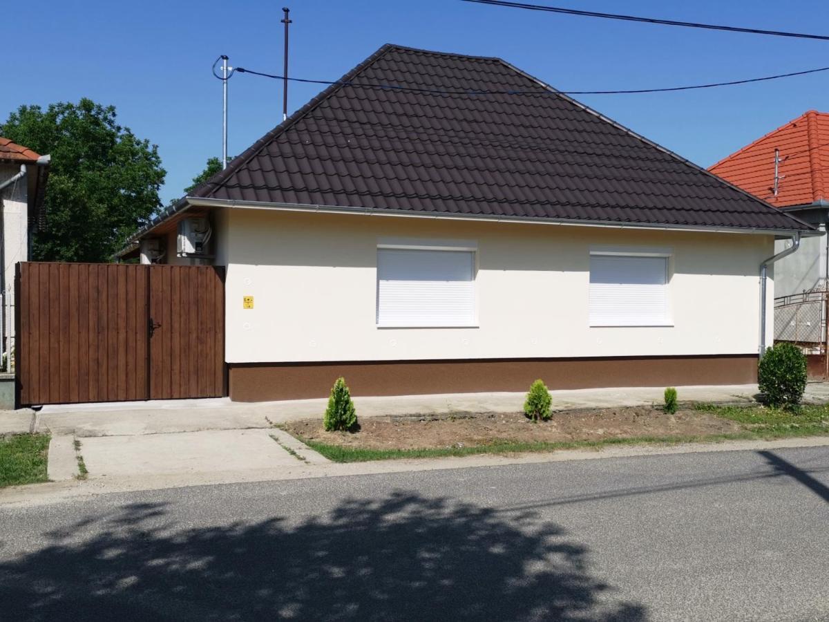 Lili Apartman Harkany Bagian luar foto